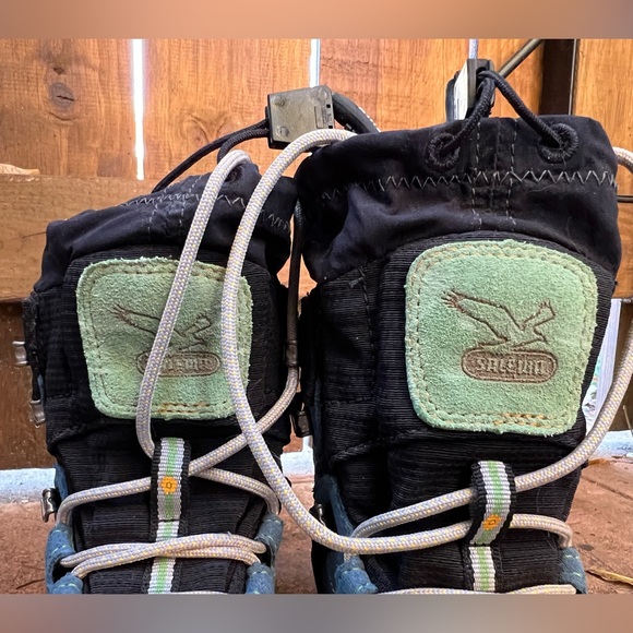 Salewa Gortex 3F Snowshoe compatible Hiking Boots - Picture 3 of 10